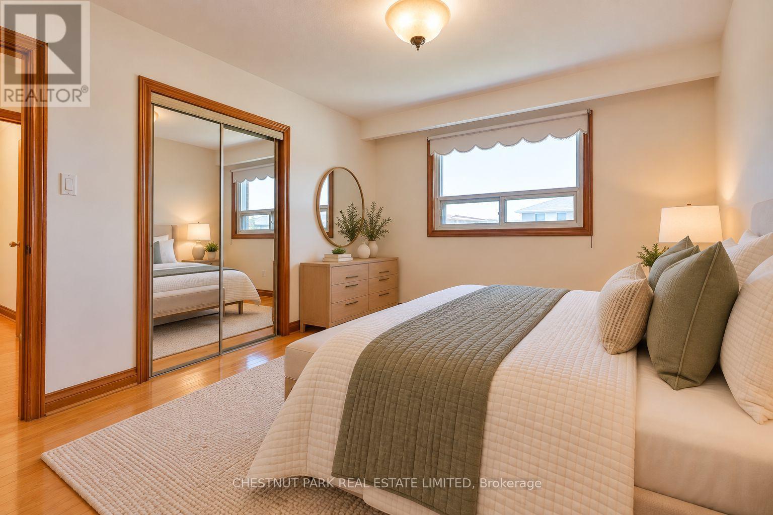 28 Charrington Crescent, Toronto, Ontario  M3L 2C4 - Photo 15 - W13834886