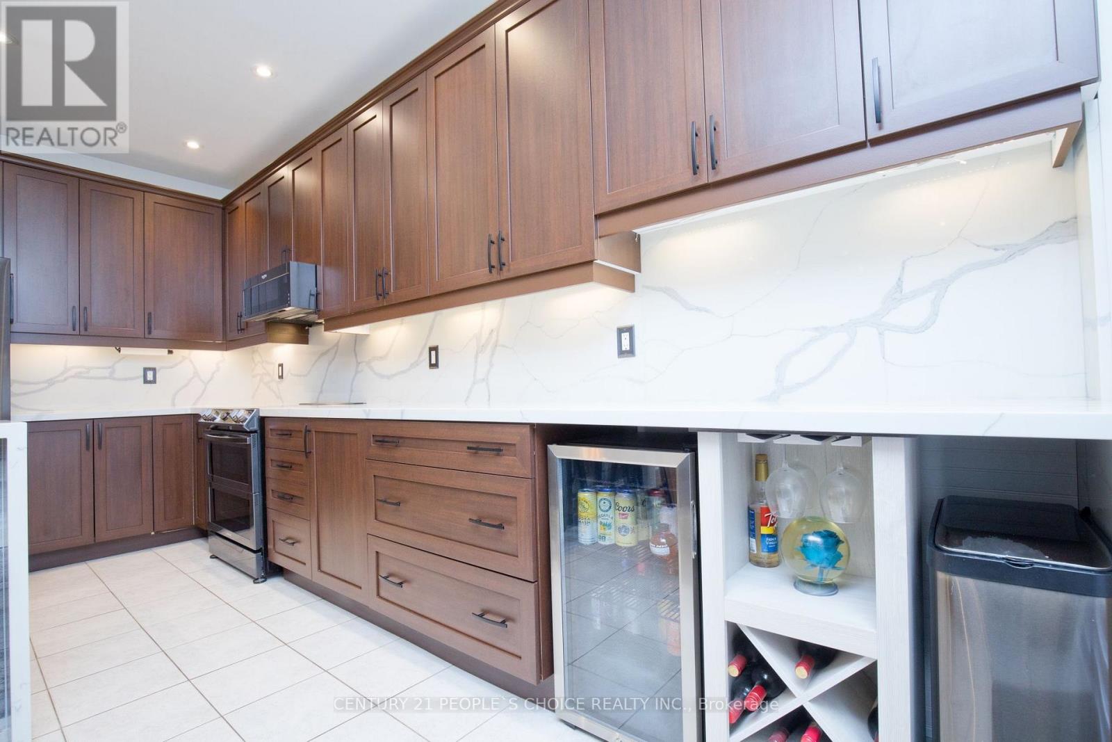 58 Collingwood Avenue, Brampton (Snelgrove), Ontario  L7A 1L7 - Photo 10 - W13834890