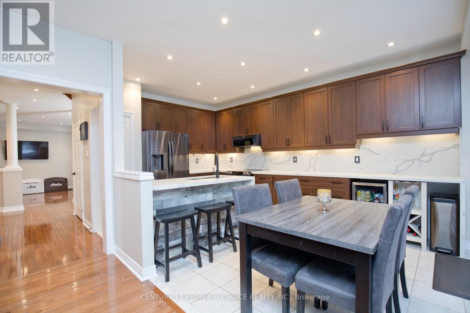 58 Collingwood Avenue, Brampton (Snelgrove), Ontario  L7A 1L7 - Photo 9 - W13834890