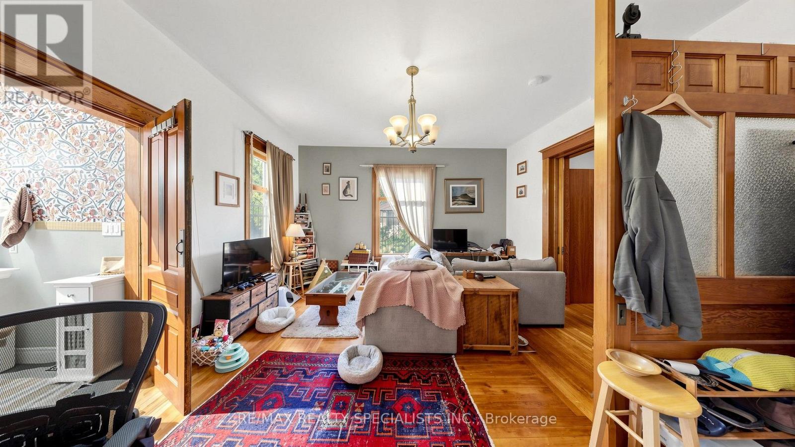 1316 King Street E, Hamilton (Delta), Ontario  L8M 1H3 - Photo 3 - X13834820