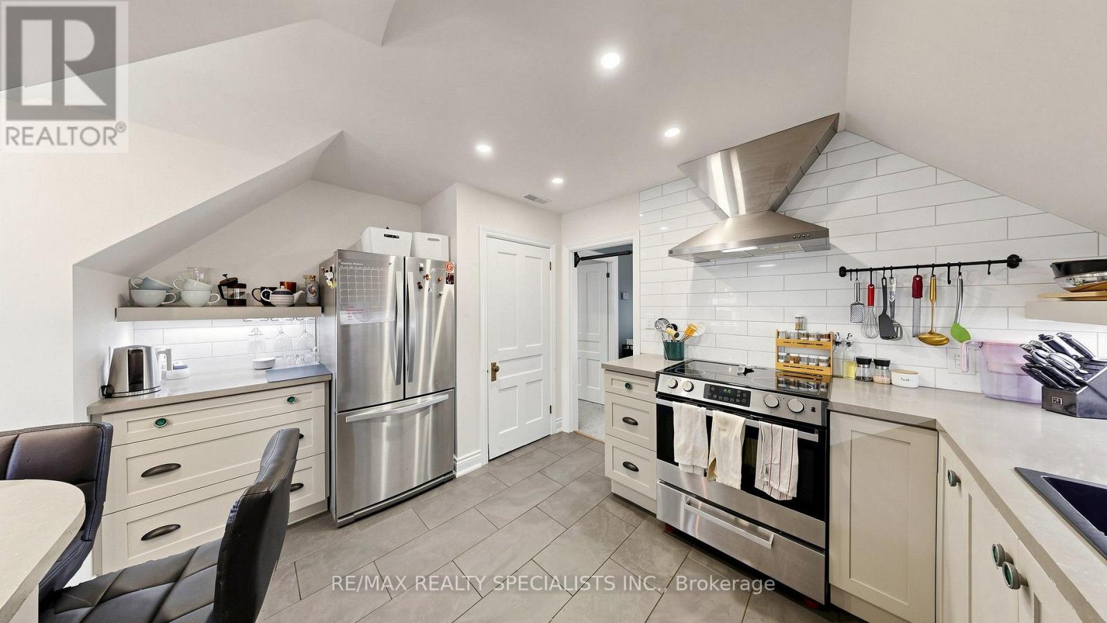 1316 King Street E, Hamilton (Delta), Ontario  L8M 1H3 - Photo 30 - X13834820