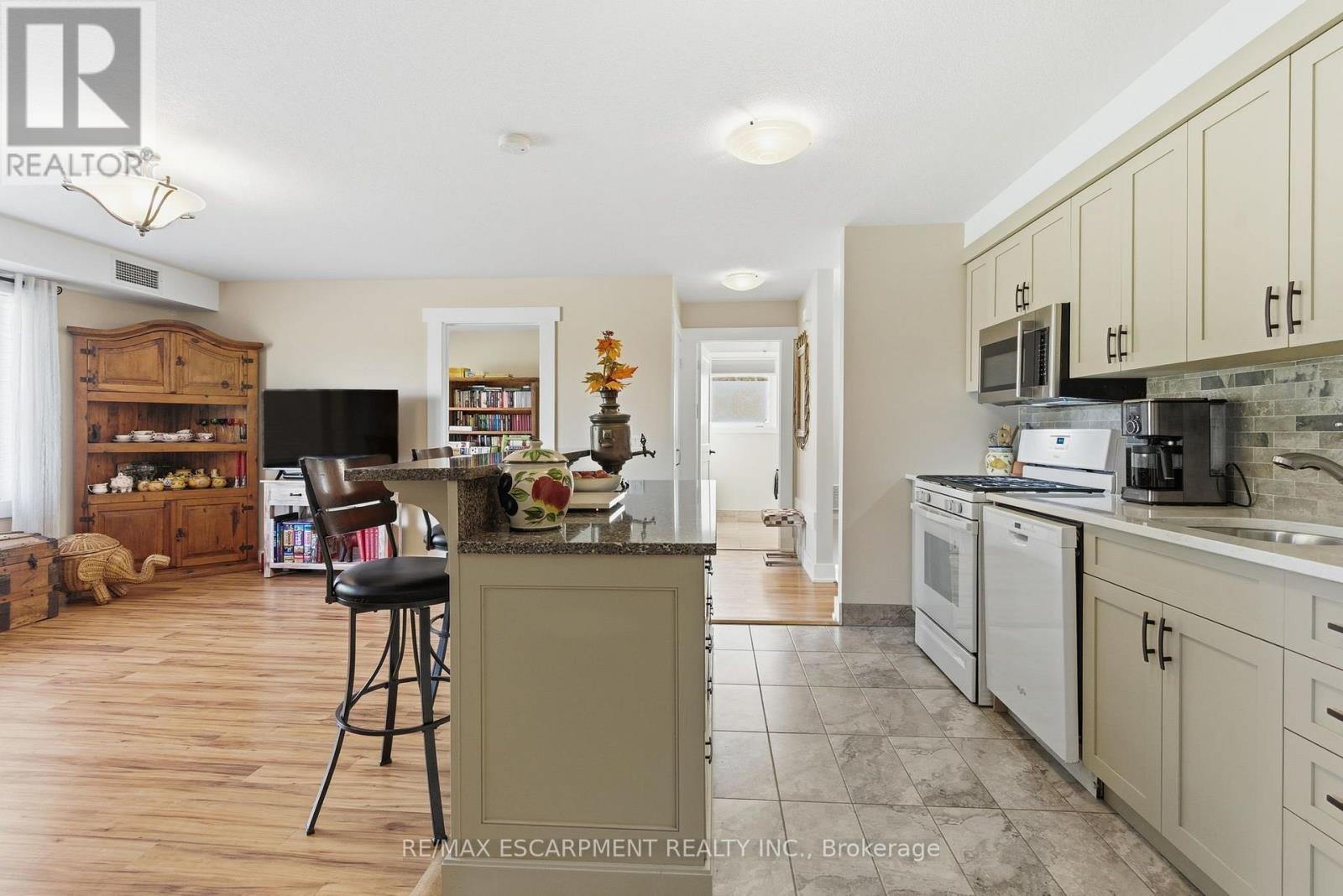 302 - 111 Smits Cove, West Lincoln (Smithville), Ontario  L0R 2A0 - Photo 15 - X13834842