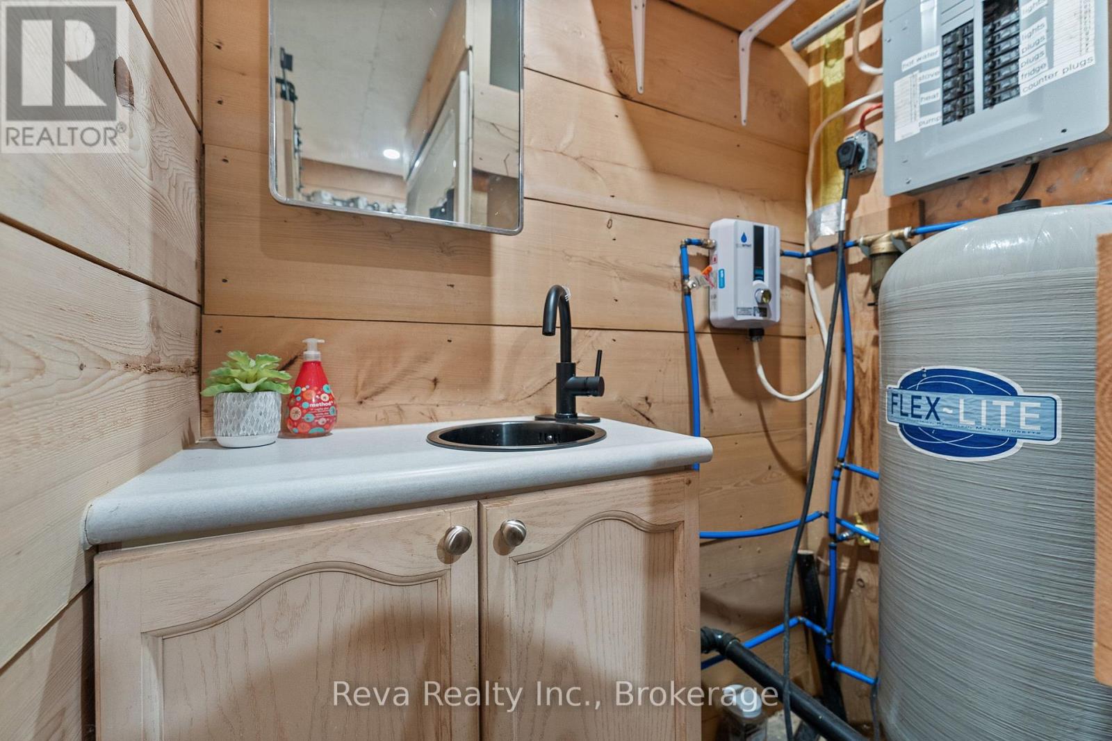 219 Elgin Road, Hastings Highlands, Ontario  K0L 2K0 - Photo 9 - X13743470