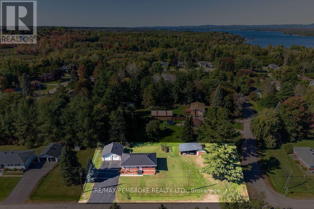 41 Centre Street W, Petawawa, Ontario  K8A 7E8 - Photo 48 - X13834228
