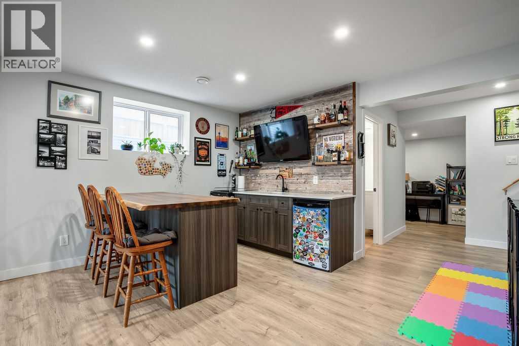 23 Drake Landing Boulevard, Okotoks, Alberta  T1S 0P8 - Photo 23 - A2347810