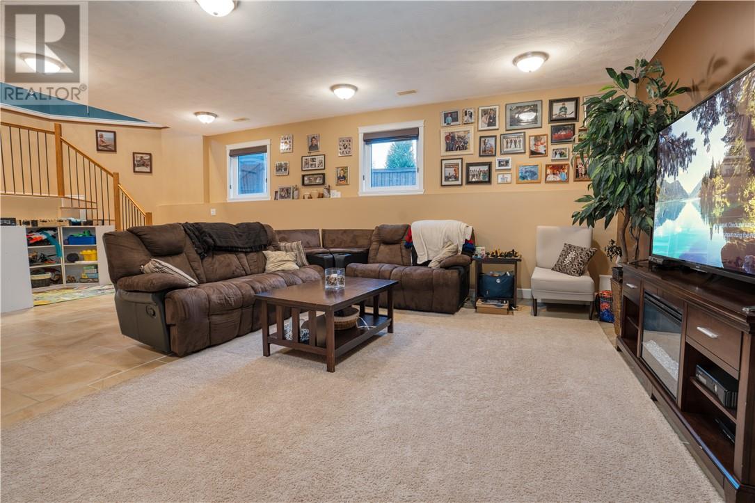 36 Riverside Drive, Wahnapitae, Ontario  P0M 3C0 - Photo 19 - 2130649