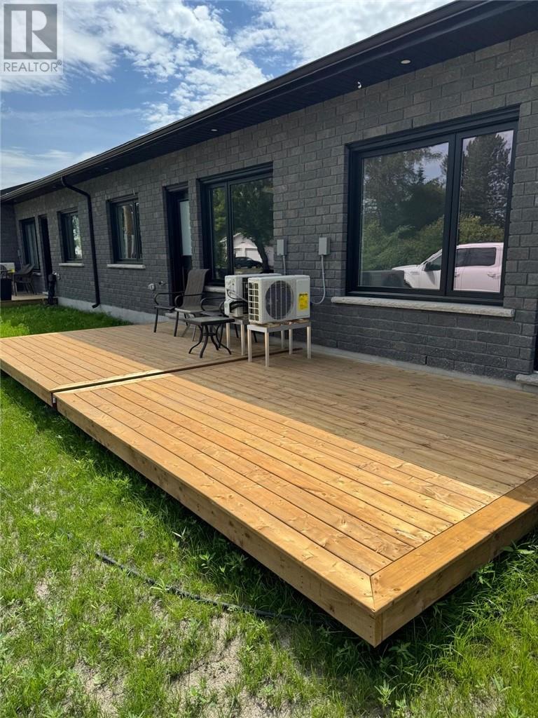 105 Notre Dame Street, Azilda, Ontario  P0M 1B0 - Photo 13 - 2130630