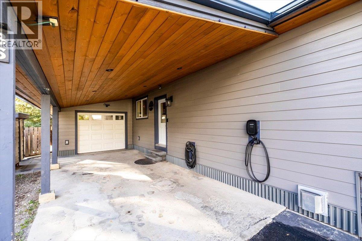 36 Mt Trinity Avenue, Fernie, British Columbia  V0B 1M3 - Photo 75 - 10402017