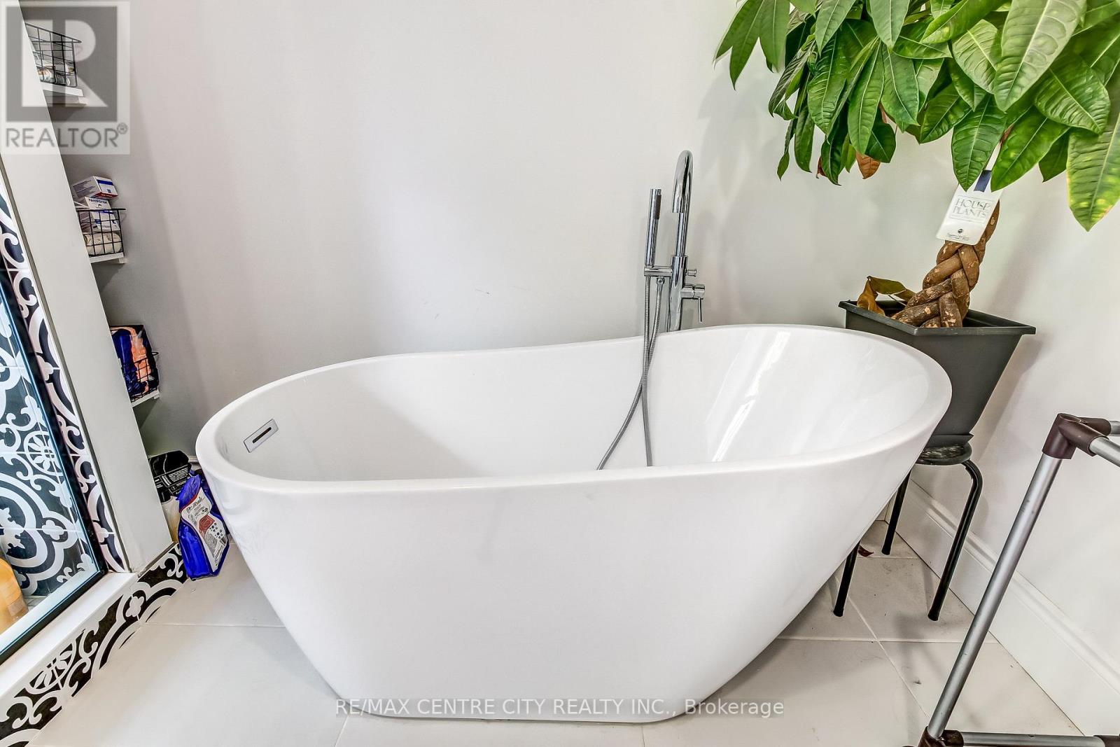 71 Wilson Avenue, St. Thomas, Ontario  N5R 3R1 - Photo 18 - X13834952