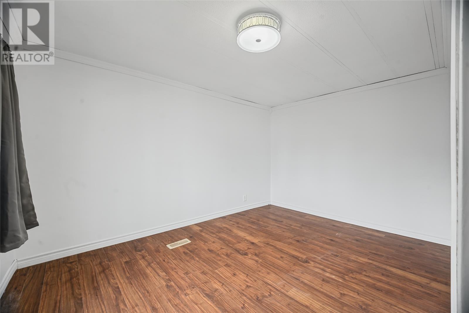11 Hussey Drive photo 6