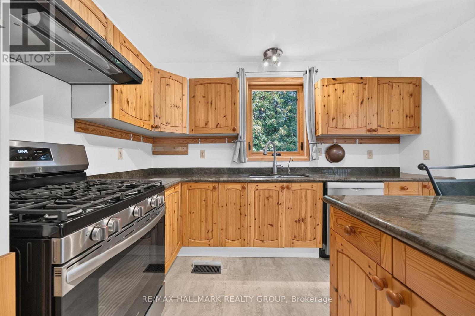 7524 Flewellyn Road, Ottawa, Ontario  K2S 1B6 - Photo 11 - X13835208