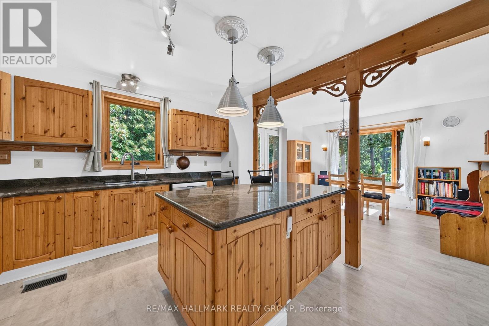 7524 Flewellyn Road, Ottawa, Ontario  K2S 1B6 - Photo 12 - X13835208