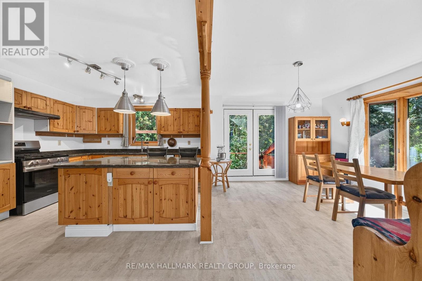 7524 Flewellyn Road, Ottawa, Ontario  K2S 1B6 - Photo 9 - X13835208