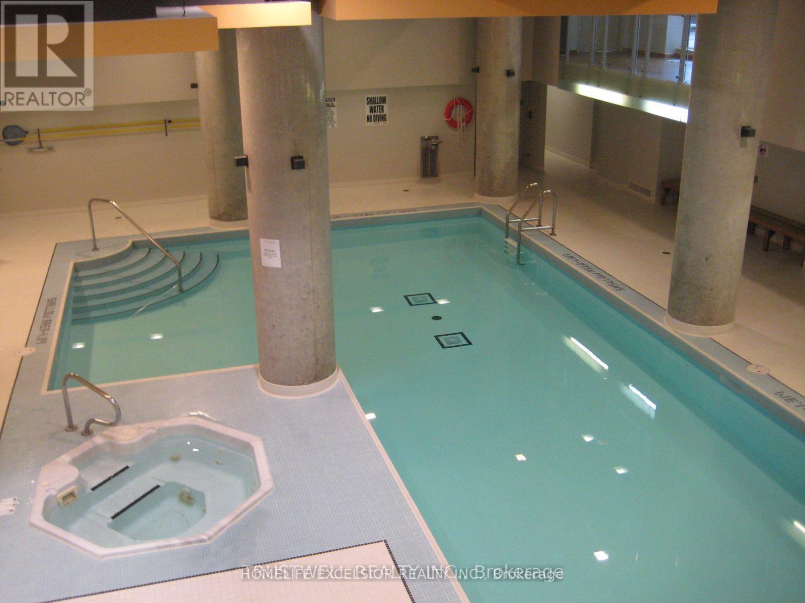 632 - 111 Elizabeth Street, Toronto (Bay Street Corridor), Ontario  M5G 1P7 - Photo 2 - C13835152