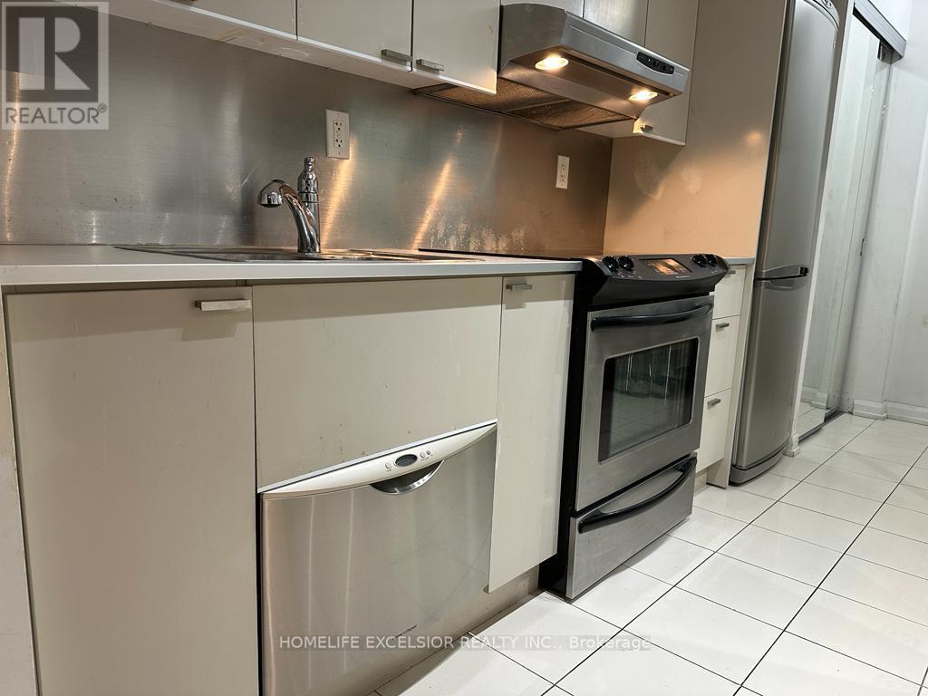632 - 111 Elizabeth Street, Toronto (Bay Street Corridor), Ontario  M5G 1P7 - Photo 7 - C13835152