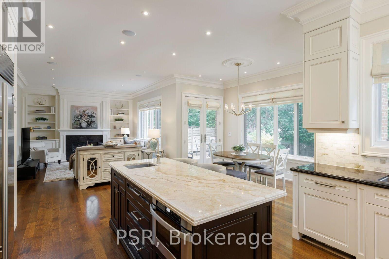94 Munro Boulevard, Toronto, Ontario  M2P 1C4 - Photo 17 - C13835204