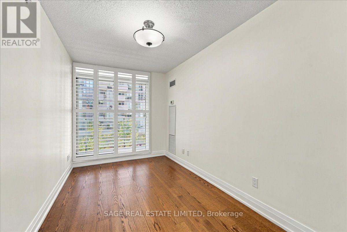 W204 - 565 Wilsom Avenue, Toronto (Clanton Park), Ontario  M3H 0C6 - Photo 22 - C13835214