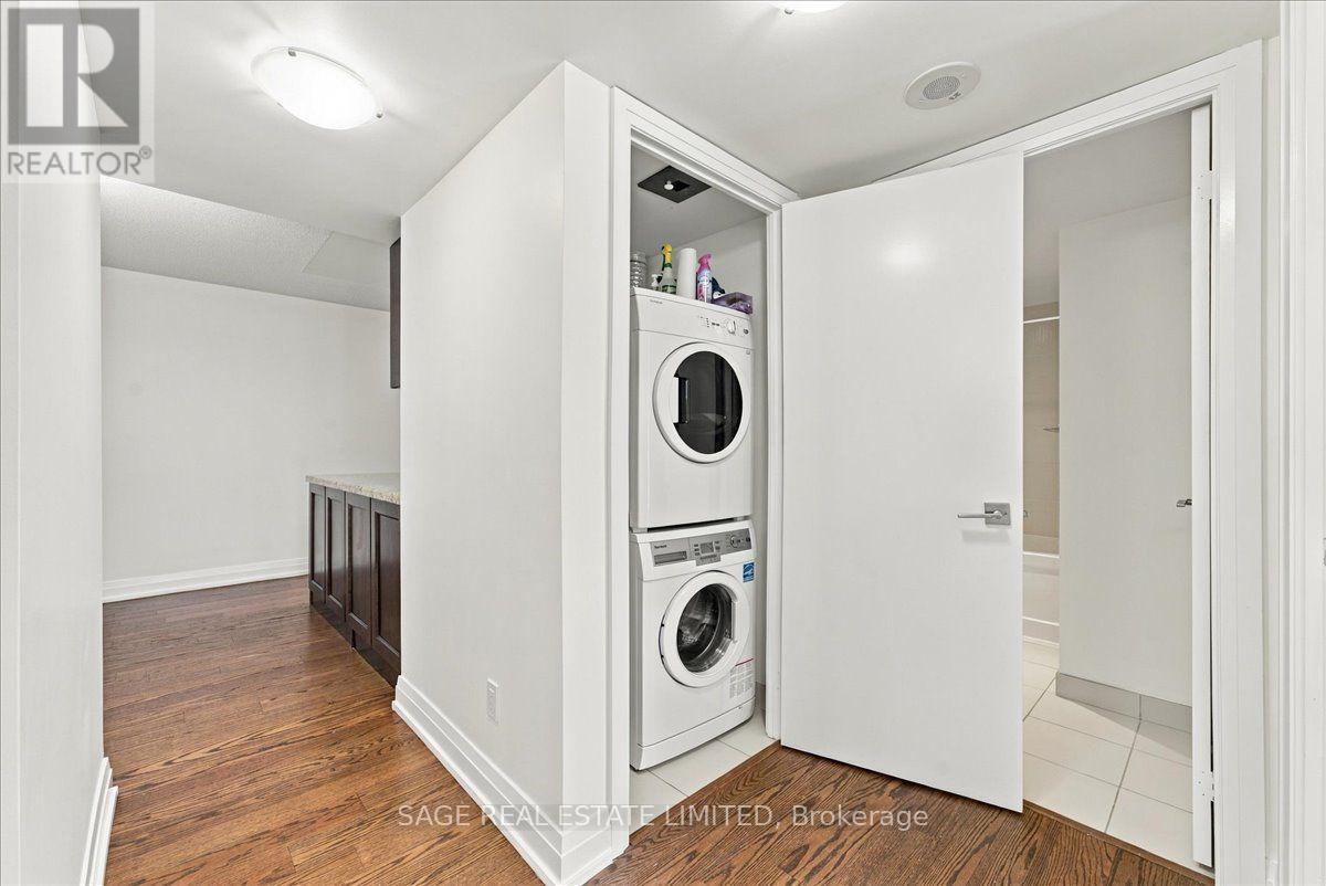 W204 - 565 Wilsom Avenue, Toronto (Clanton Park), Ontario  M3H 0C6 - Photo 29 - C13835214