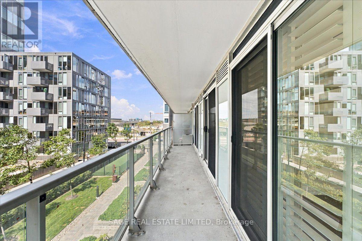 W204 - 565 Wilsom Avenue, Toronto (Clanton Park), Ontario  M3H 0C6 - Photo 33 - C13835214