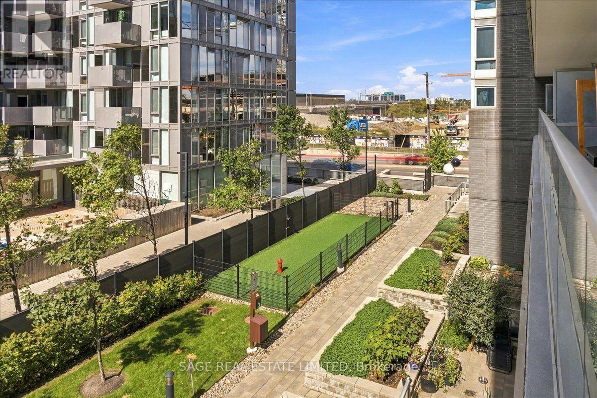 W204 - 565 Wilsom Avenue, Toronto (Clanton Park), Ontario  M3H 0C6 - Photo 34 - C13835214