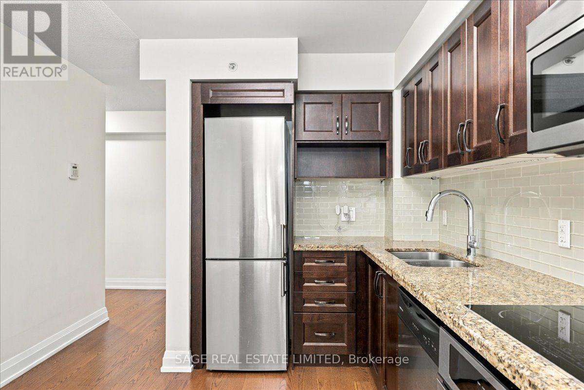 W204 - 565 Wilsom Avenue, Toronto (Clanton Park), Ontario  M3H 0C6 - Photo 8 - C13835214
