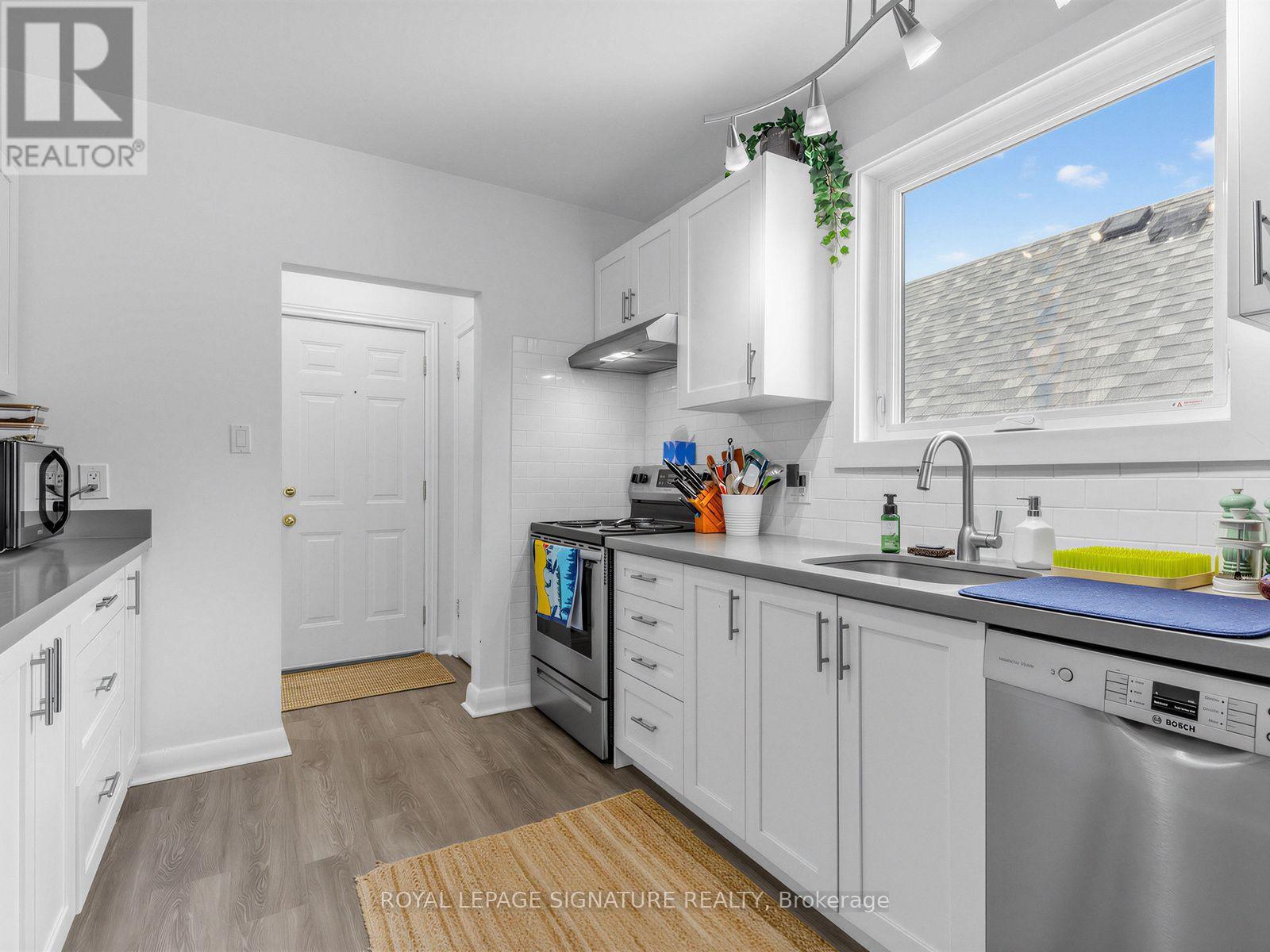 Upper - 277 Wychwood Avenue, Toronto (Humewood-Cedarvale), Ontario  M6C 2T6 - Photo 10 - C13835226