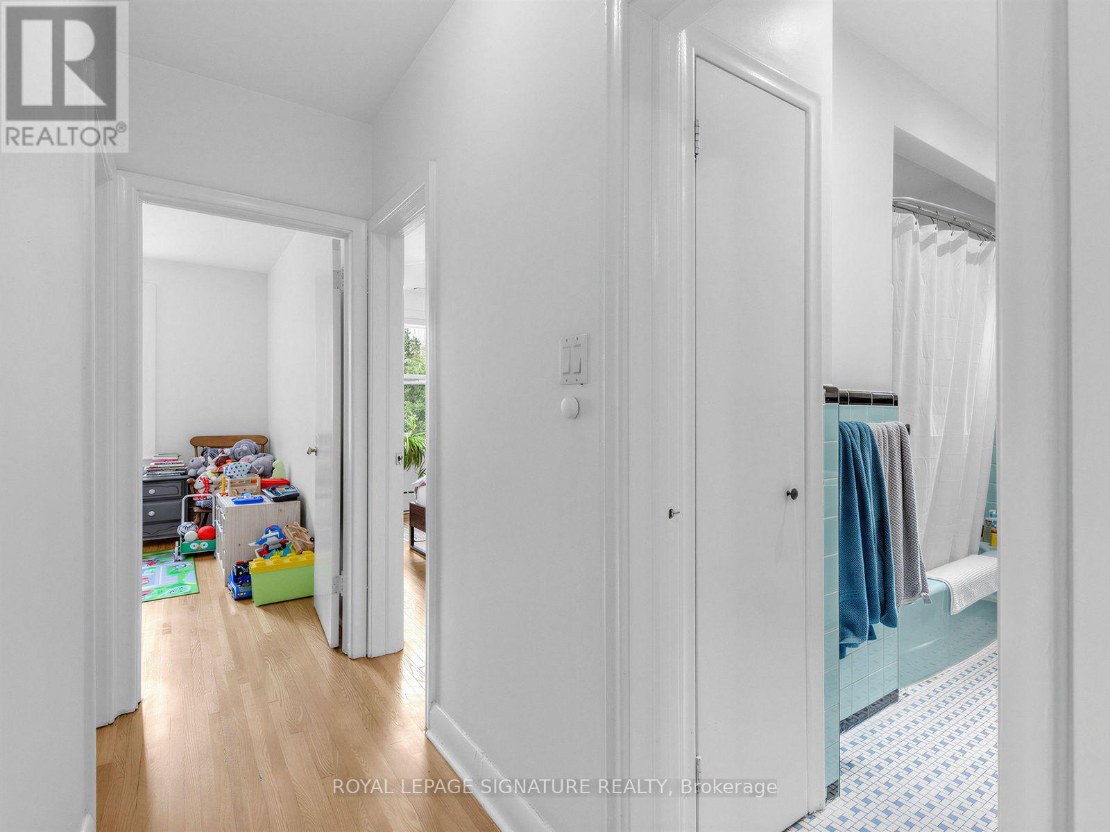 Upper - 277 Wychwood Avenue, Toronto (Humewood-Cedarvale), Ontario  M6C 2T6 - Photo 13 - C13835226