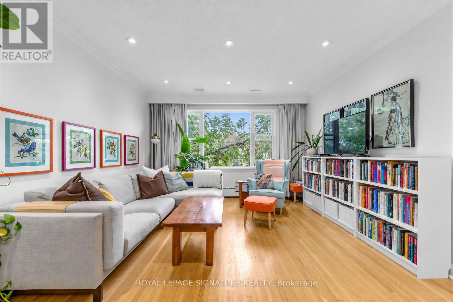 Upper - 277 Wychwood Avenue, Toronto (Humewood-Cedarvale), Ontario  M6C 2T6 - Photo 4 - C13835226
