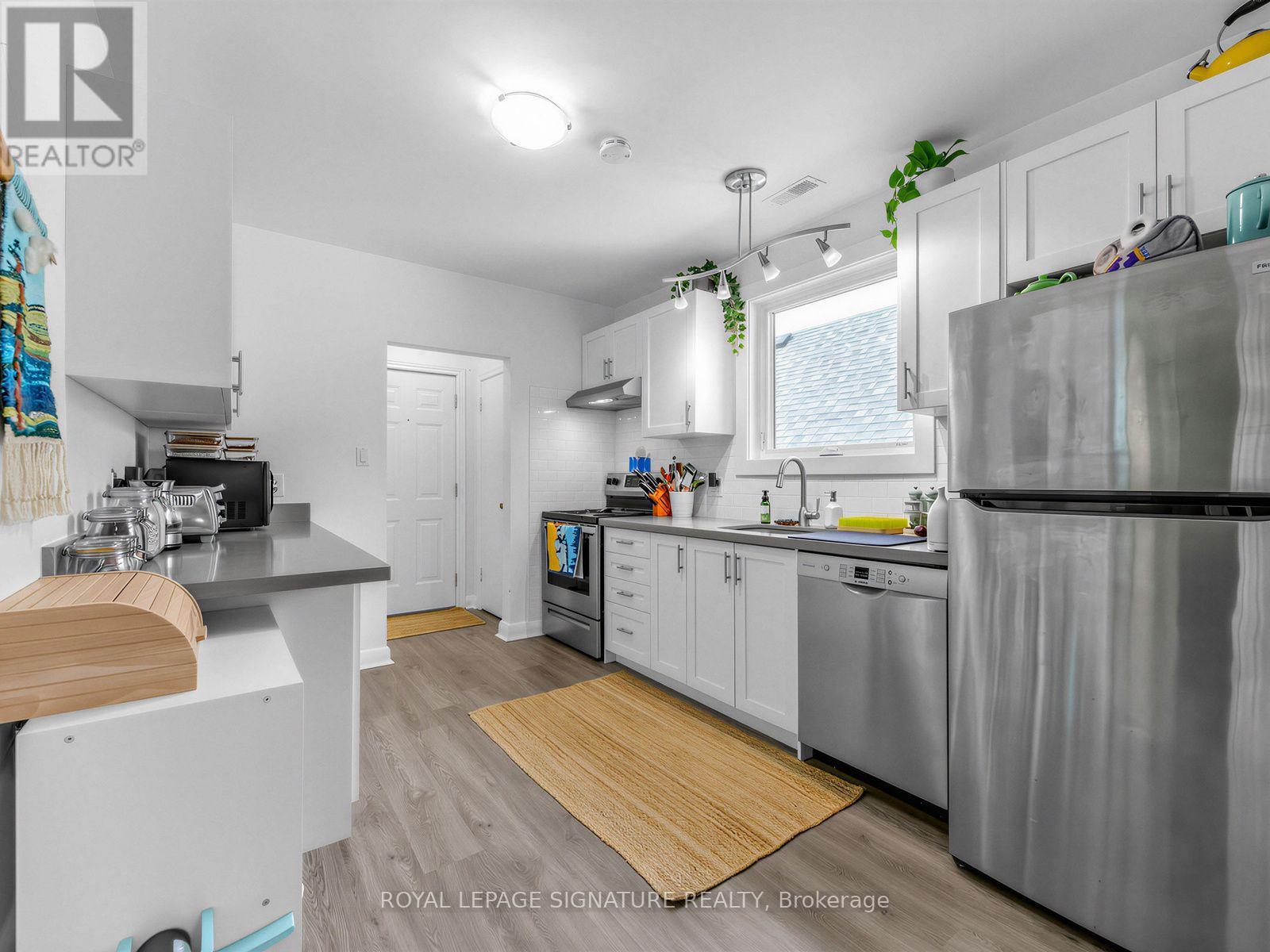 Upper - 277 Wychwood Avenue, Toronto (Humewood-Cedarvale), Ontario  M6C 2T6 - Photo 9 - C13835226