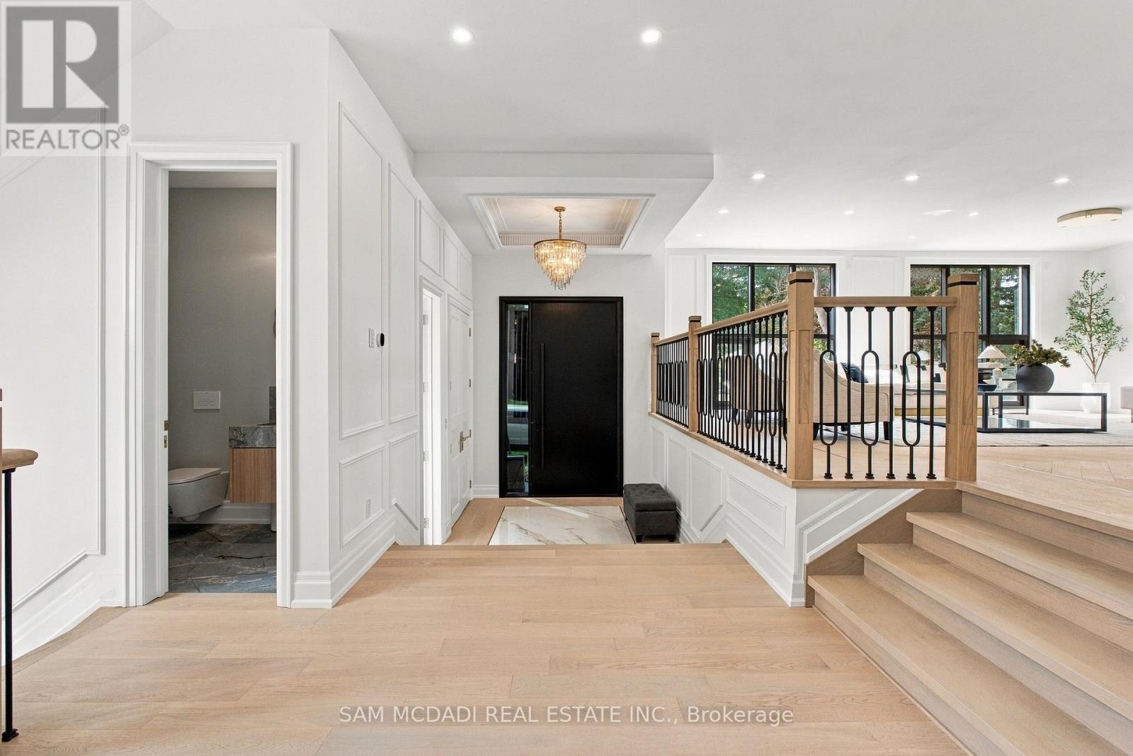 6 North Hills Terrace, Toronto (Banbury-Don Mills), Ontario  M3C 1M6 - Photo 6 - C13834432