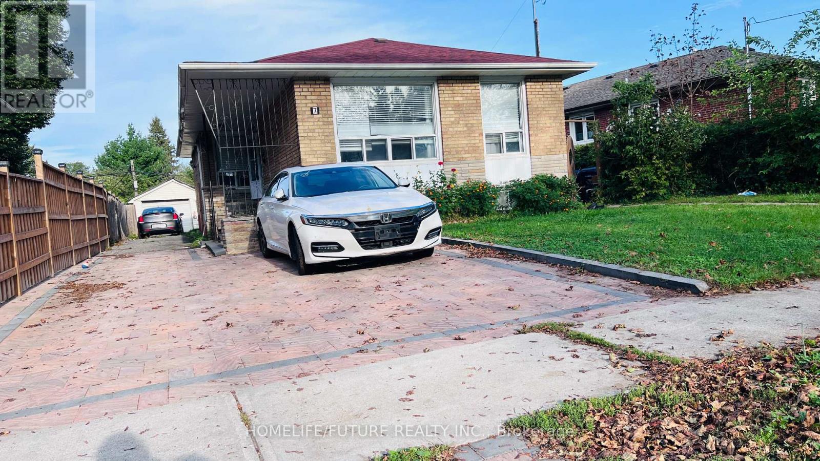 Main - 7 Perivale Crescent, Toronto, Ontario  M1J 2B9 - Photo 11 - E13835072
