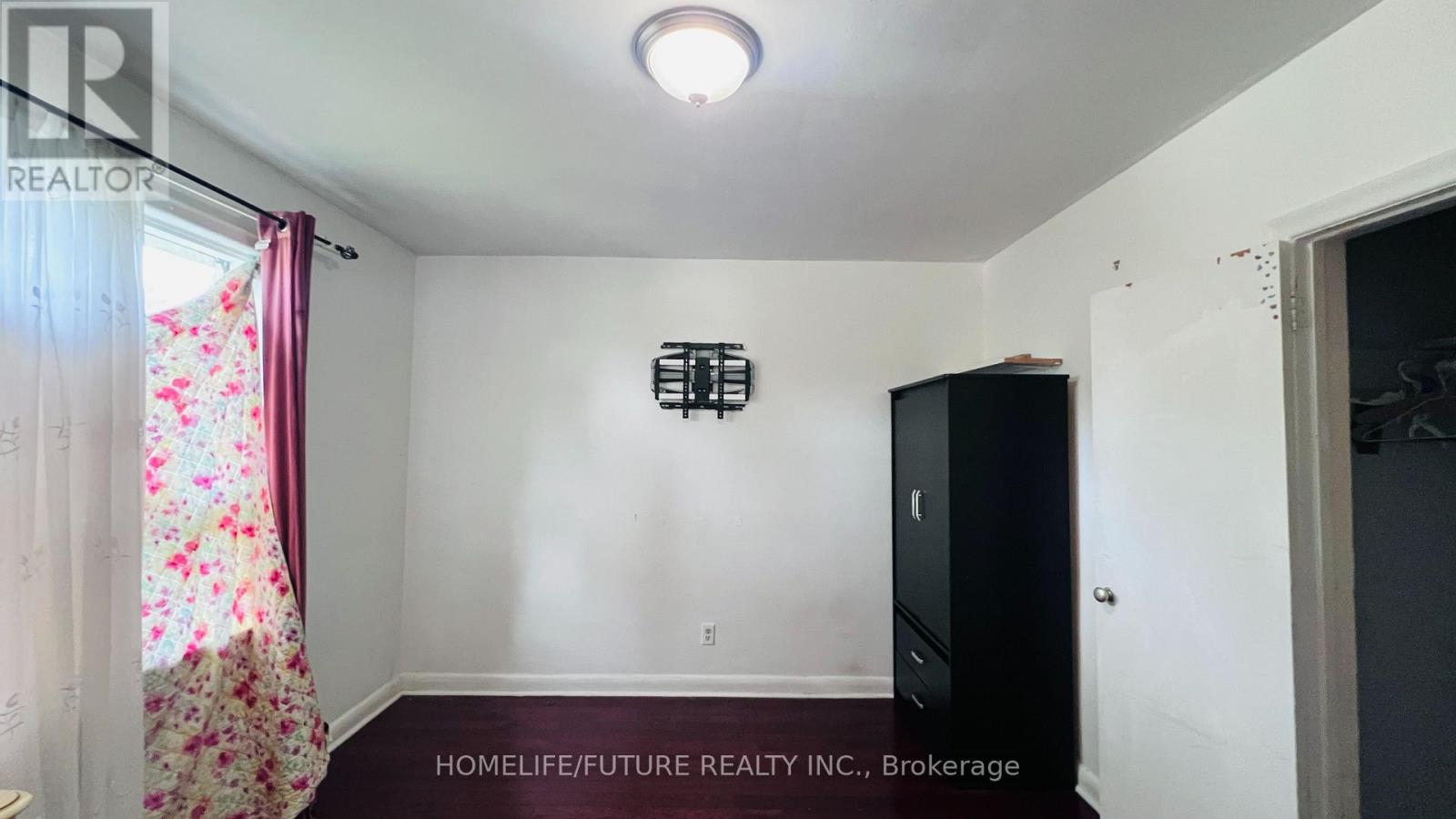 Main - 7 Perivale Crescent, Toronto, Ontario  M1J 2B9 - Photo 9 - E13835072