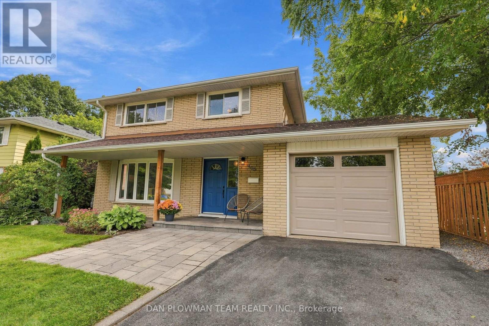 403 AMSTEL COURT, Oshawa, Ontario