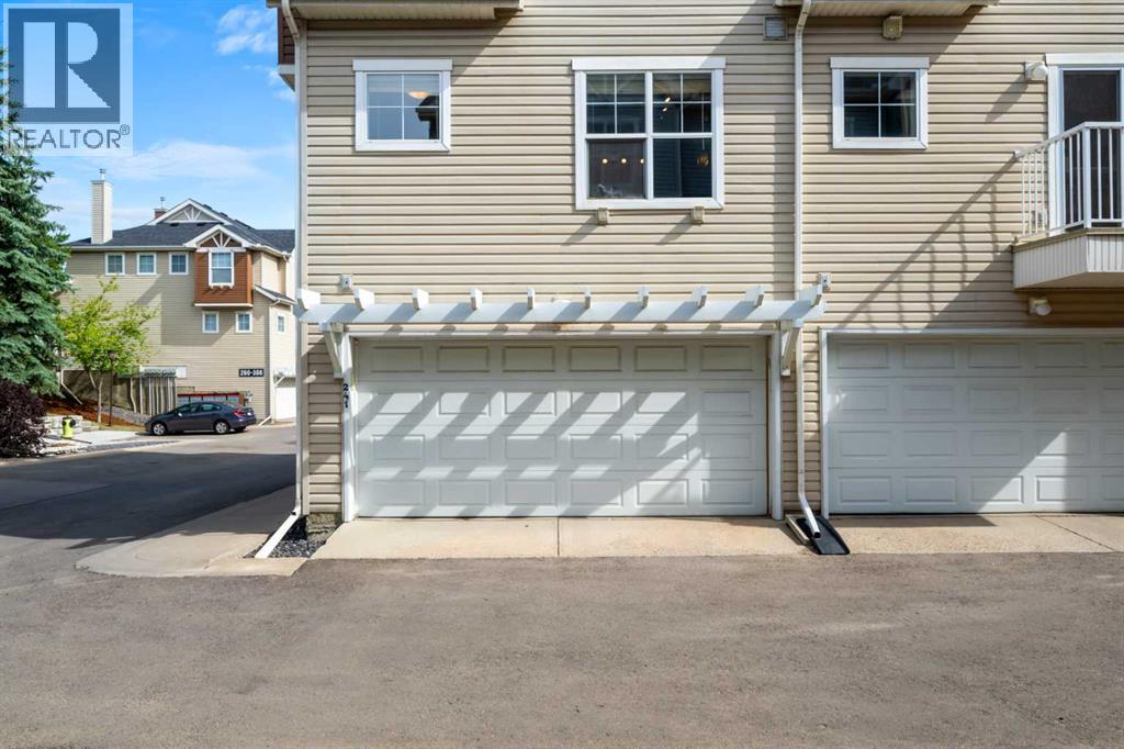 241 Elgin Gardens SE