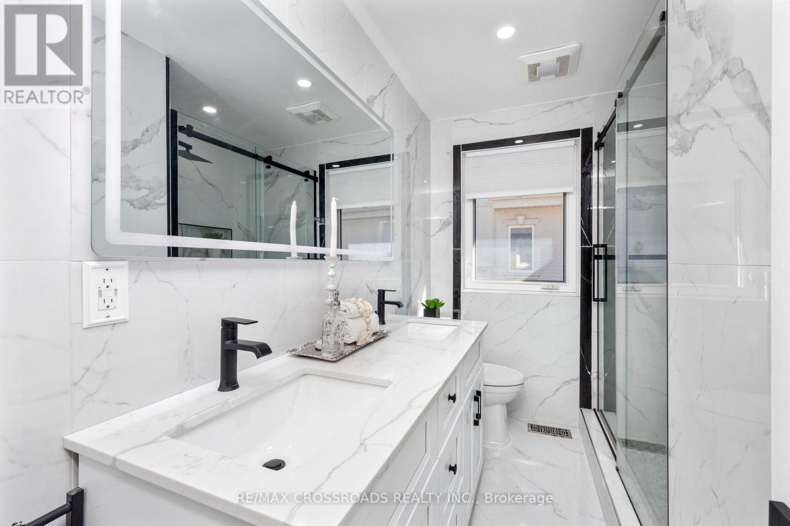 184 Laverock Avenue, Richmond Hill, Ontario  L4C 4K3 - Photo 24 - N13834946