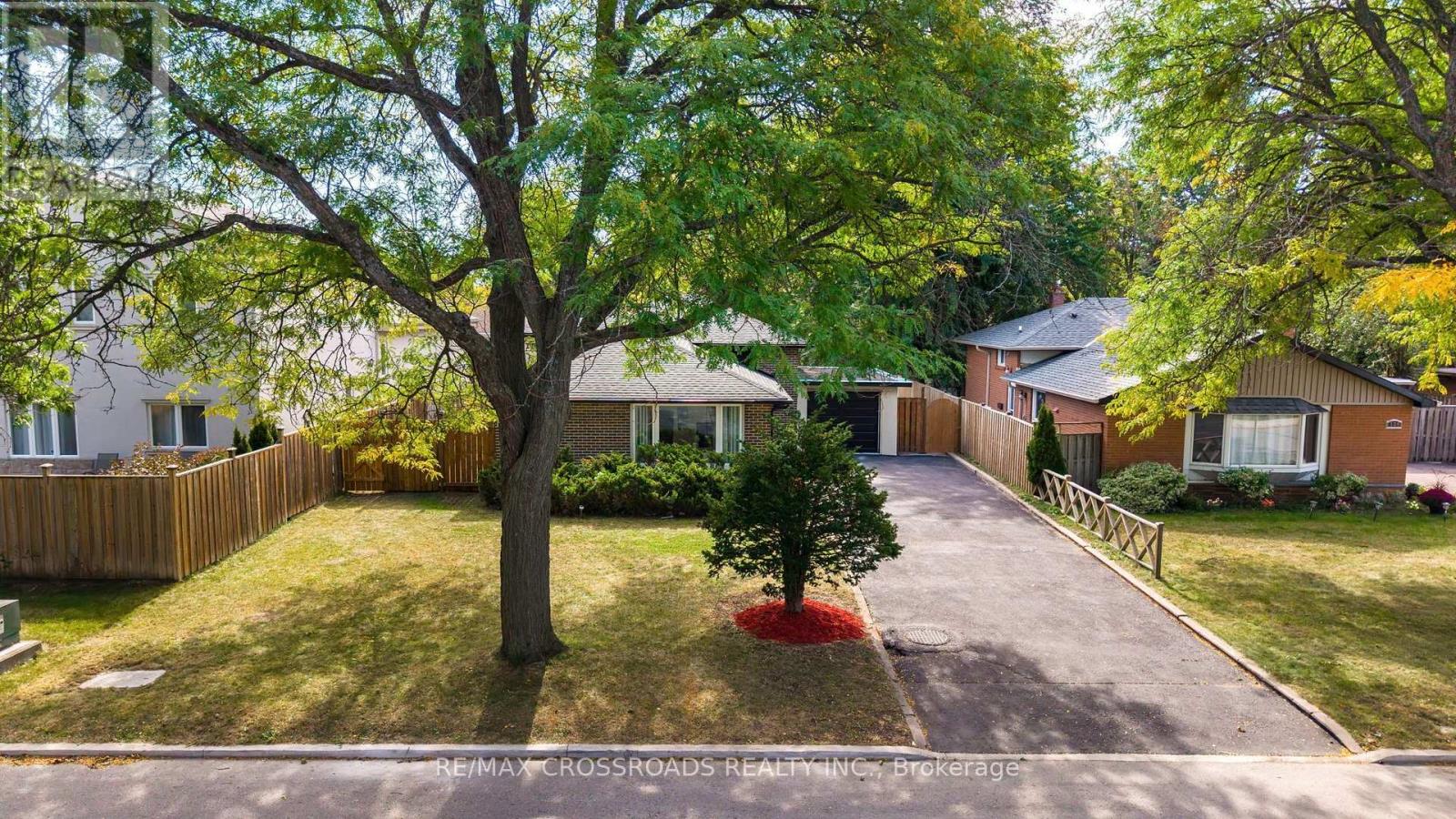 184 Laverock Avenue, Richmond Hill, Ontario  L4C 4K3 - Photo 37 - N13834946