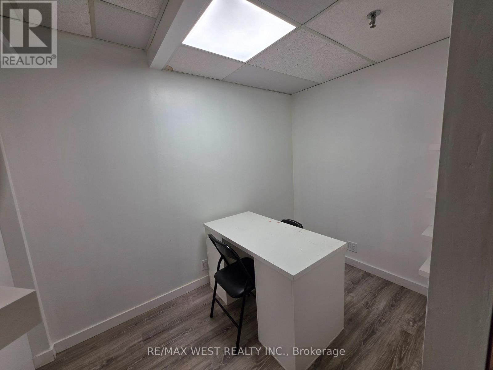 1b - Rm 1 - 1102 Centre Street, Vaughan (Beverley Glen), Ontario  L4J 3M8 - Photo 2 - N13834954
