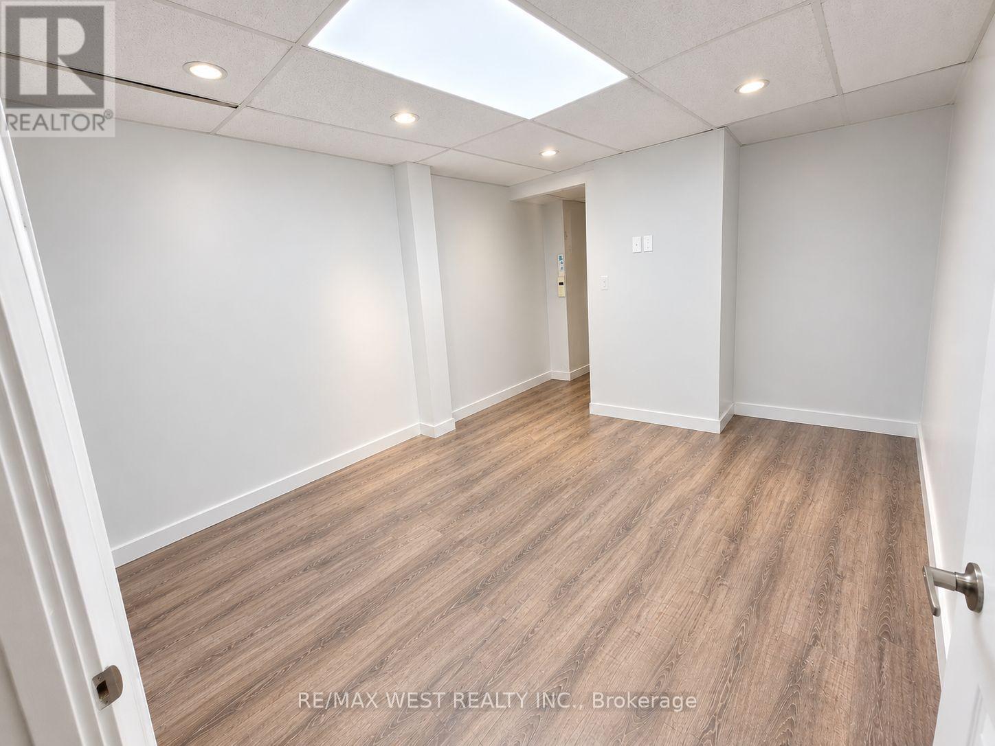 1b - Rm 2 - 1102 Centre Street, Vaughan (Beverley Glen), Ontario  L4J 3M8 - Photo 2 - N13834960