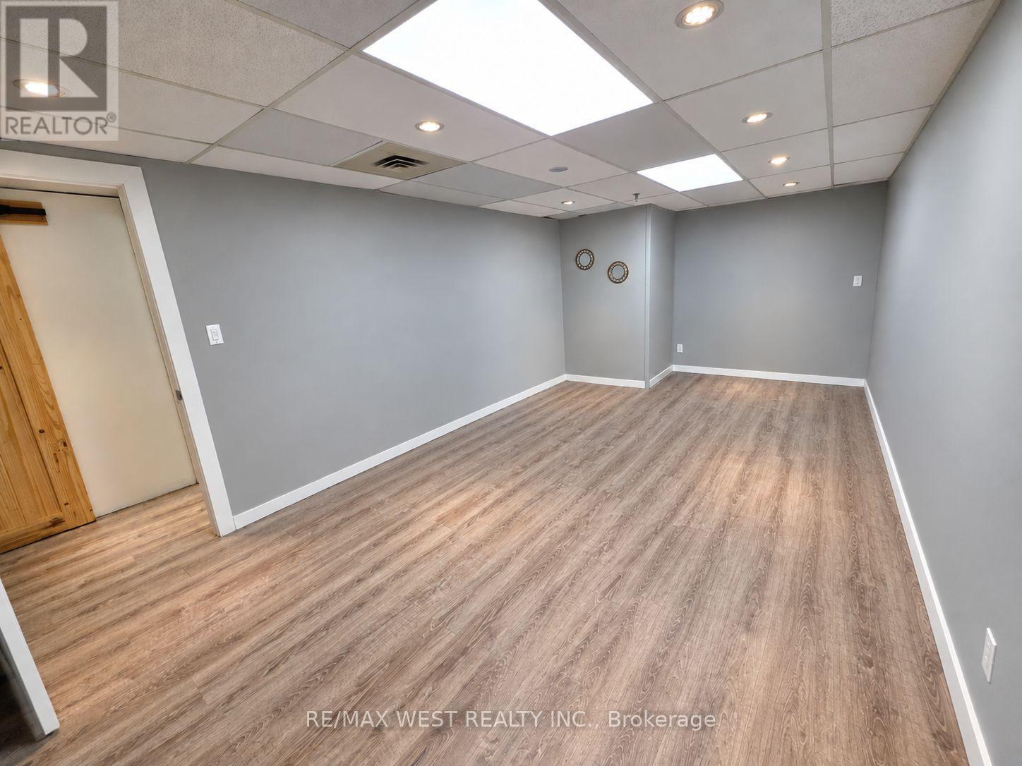 1b - Rm 3 - 1102 Centre Street, Vaughan (Beverley Glen), Ontario  L4J 3M8 - Photo 1 - N13834970