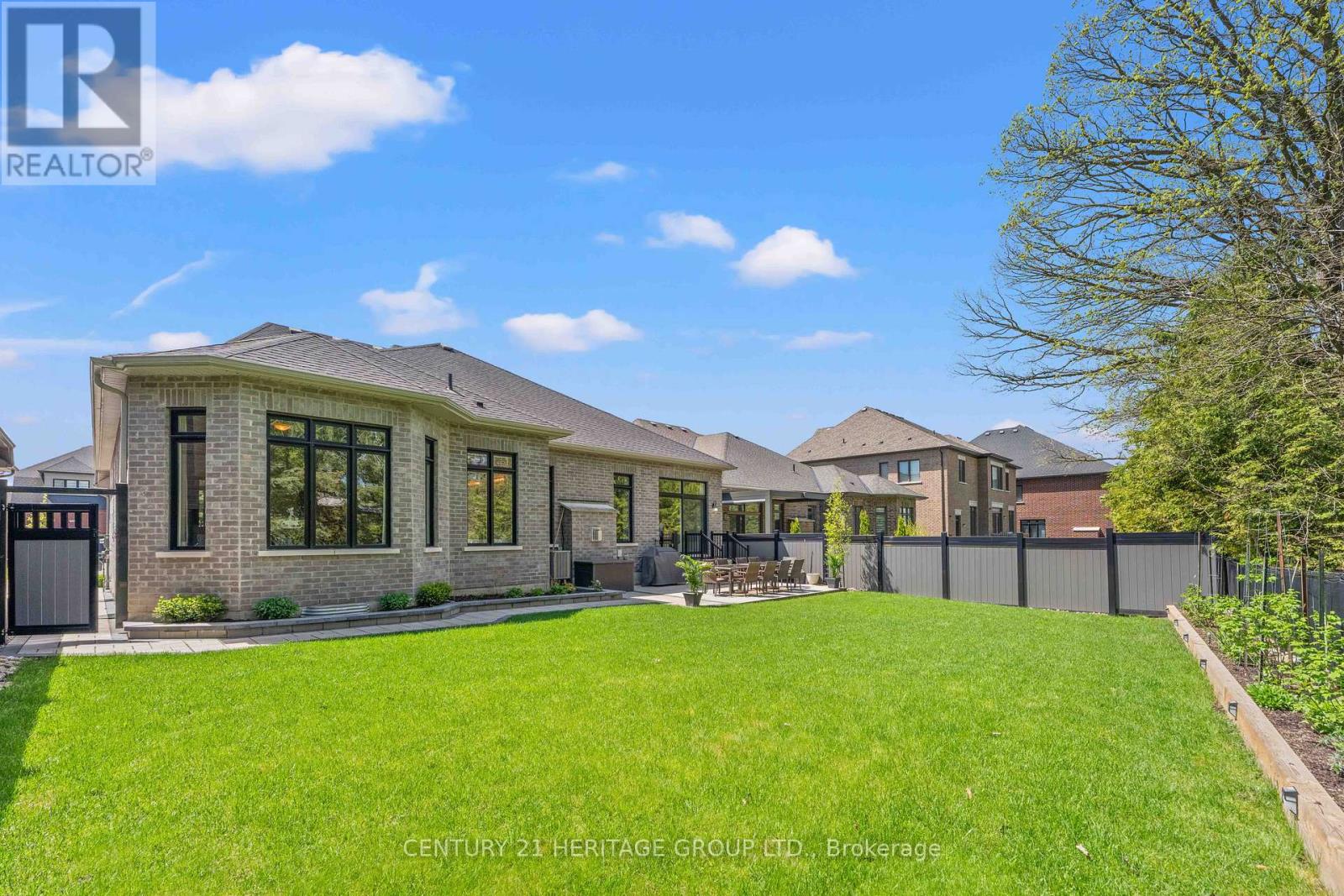 18 Mumberson Street, Innisfil, Ontario  L0L 1L0 - Photo 35 - N13835234