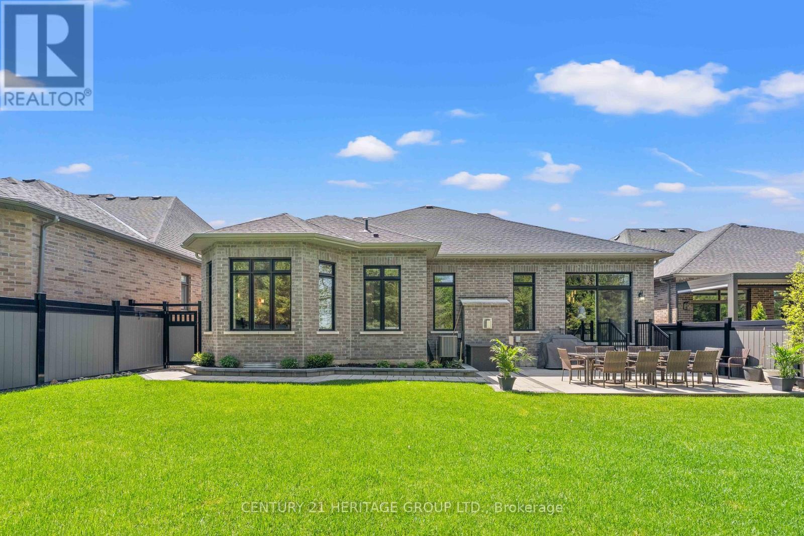 18 Mumberson Street, Innisfil, Ontario  L0L 1L0 - Photo 36 - N13835234