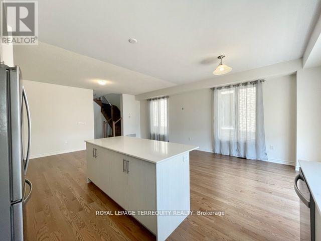 142 Shepherd Drive, Barrie, Ontario  L9J 0P9 - Photo 9 - S13834938