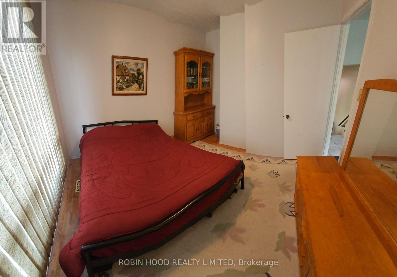 1 - 86a Bernick Drive, Barrie (Grove East), Ontario  L4M 2V6 - Photo 16 - S13835166