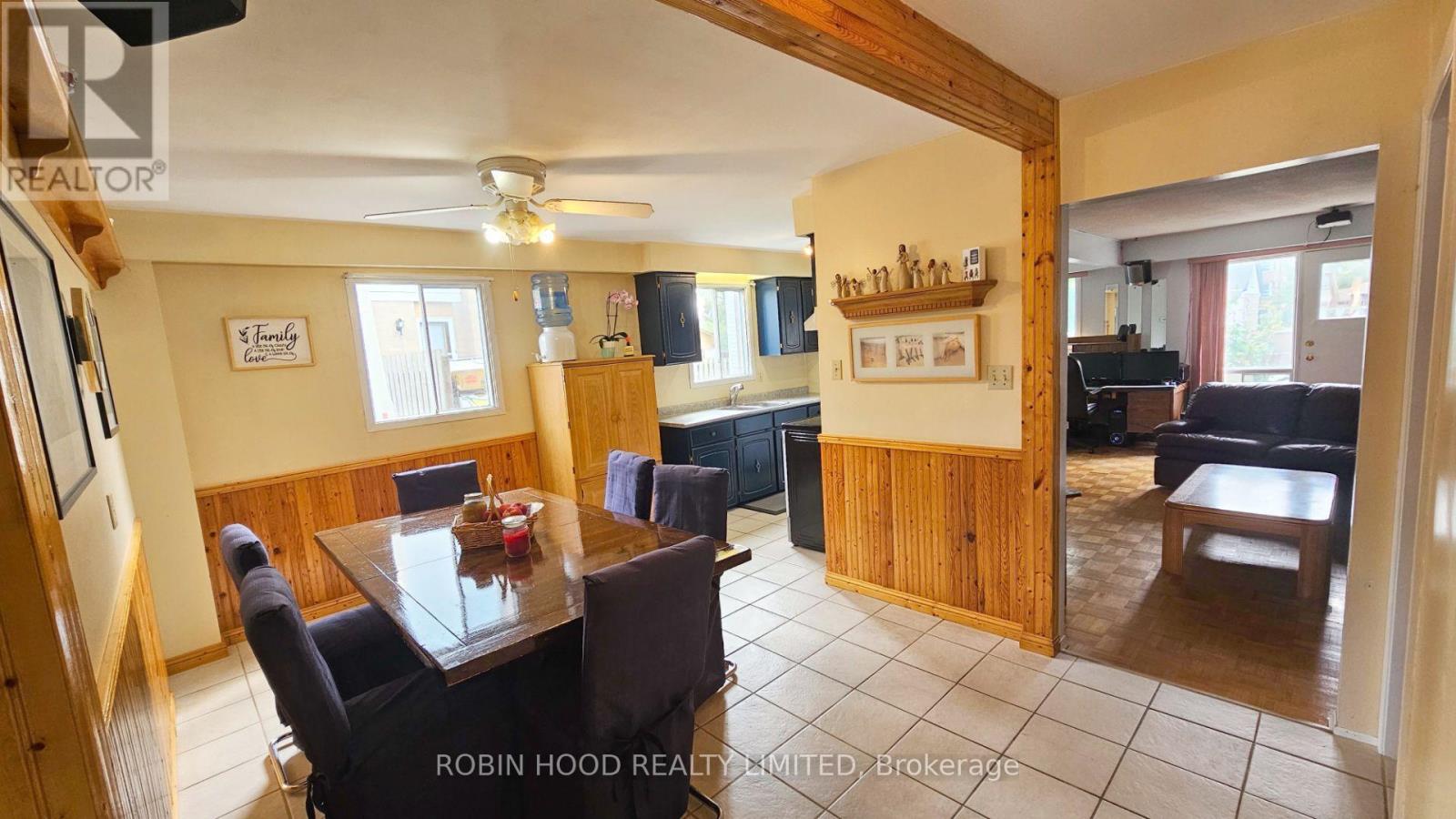 1 - 86a Bernick Drive, Barrie (Grove East), Ontario  L4M 2V6 - Photo 3 - S13835166