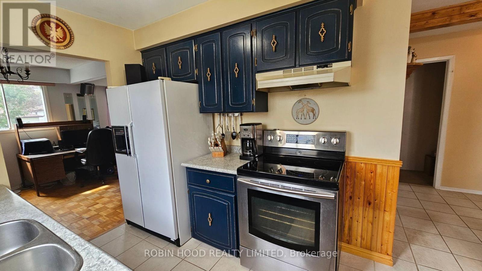 1 - 86a Bernick Drive, Barrie (Grove East), Ontario  L4M 2V6 - Photo 7 - S13835166
