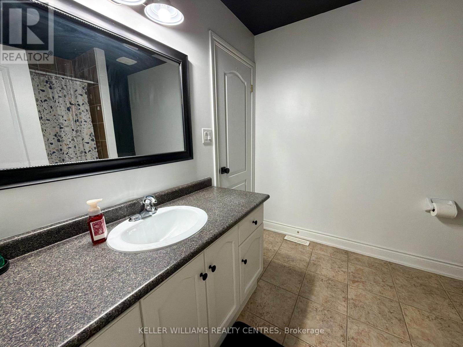 125 Huronia Road, Barrie, Ontario  L4N 4G1 - Photo 14 - S13835230