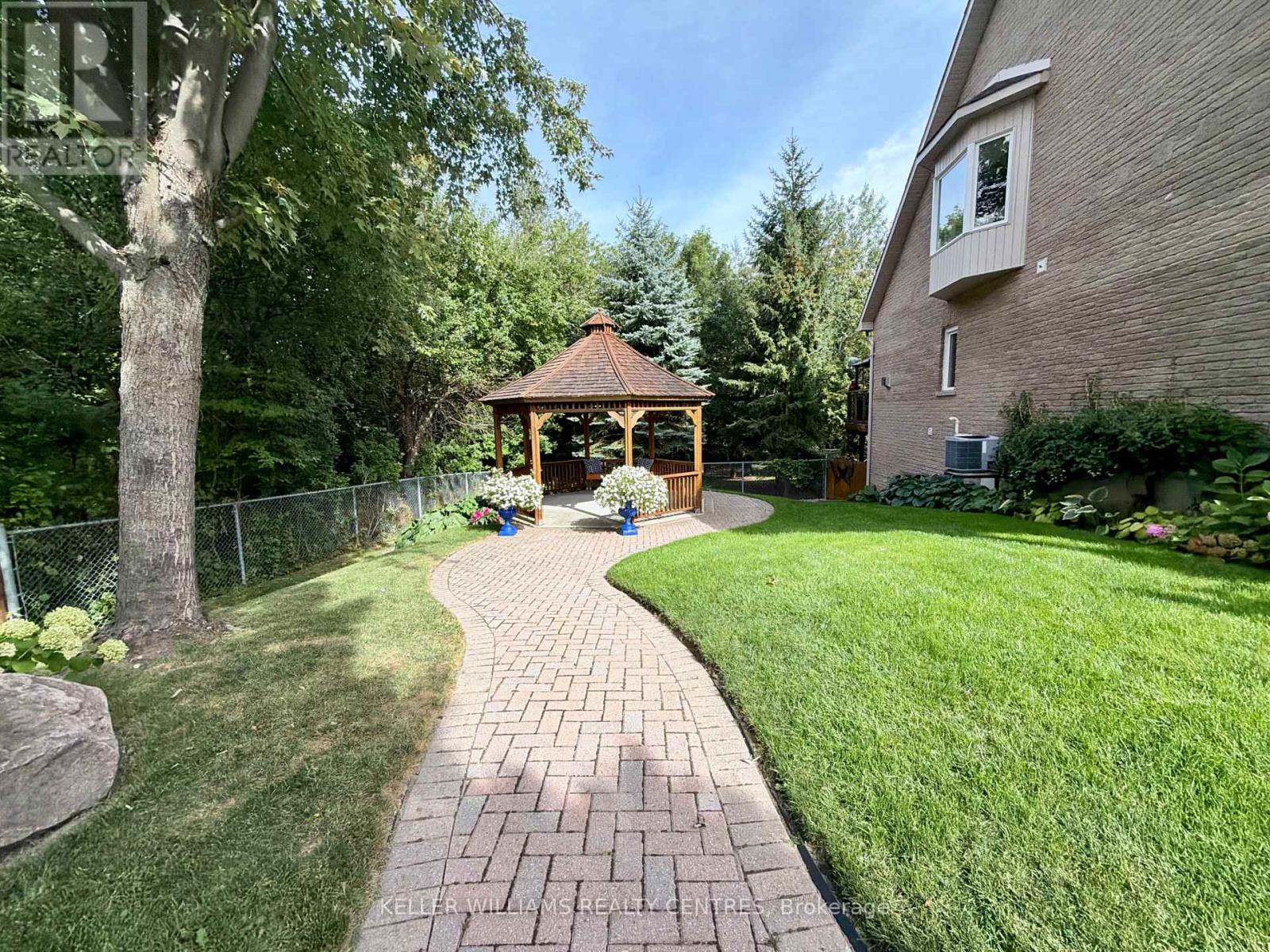 125 Huronia Road, Barrie, Ontario  L4N 4G1 - Photo 39 - S13835230