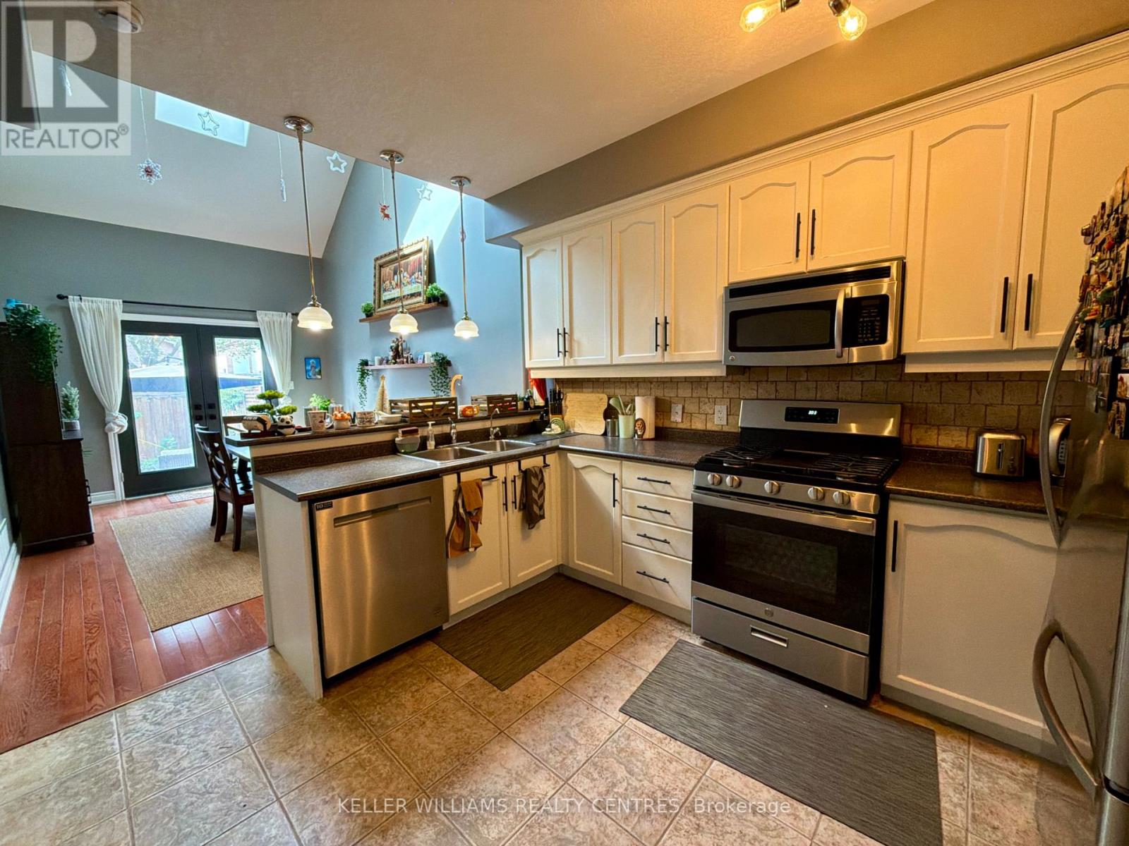 125 Huronia Road, Barrie, Ontario  L4N 4G1 - Photo 6 - S13835230