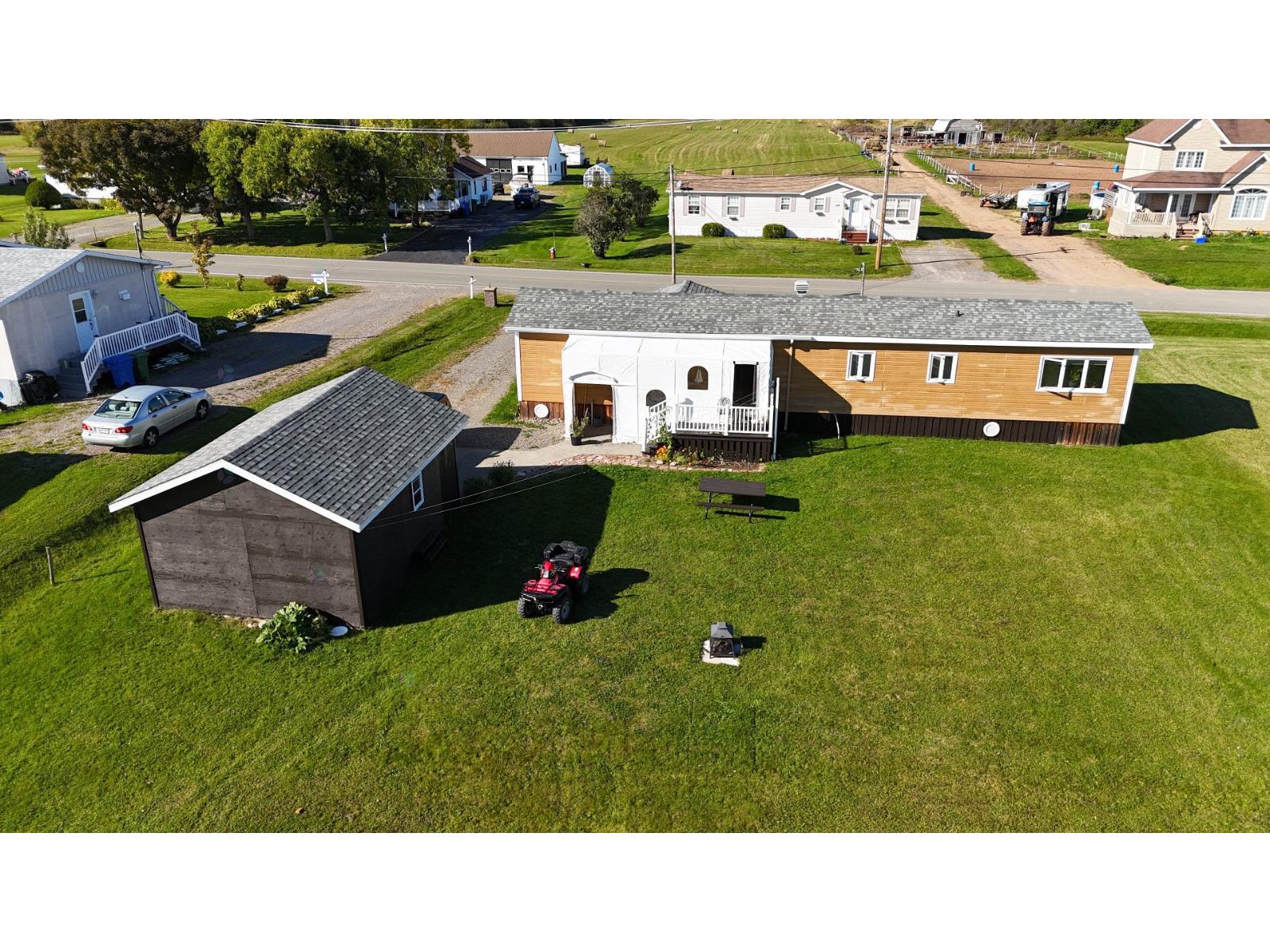 68 Av. Huard Paspébiac Quebec Canada G0C2K0 3