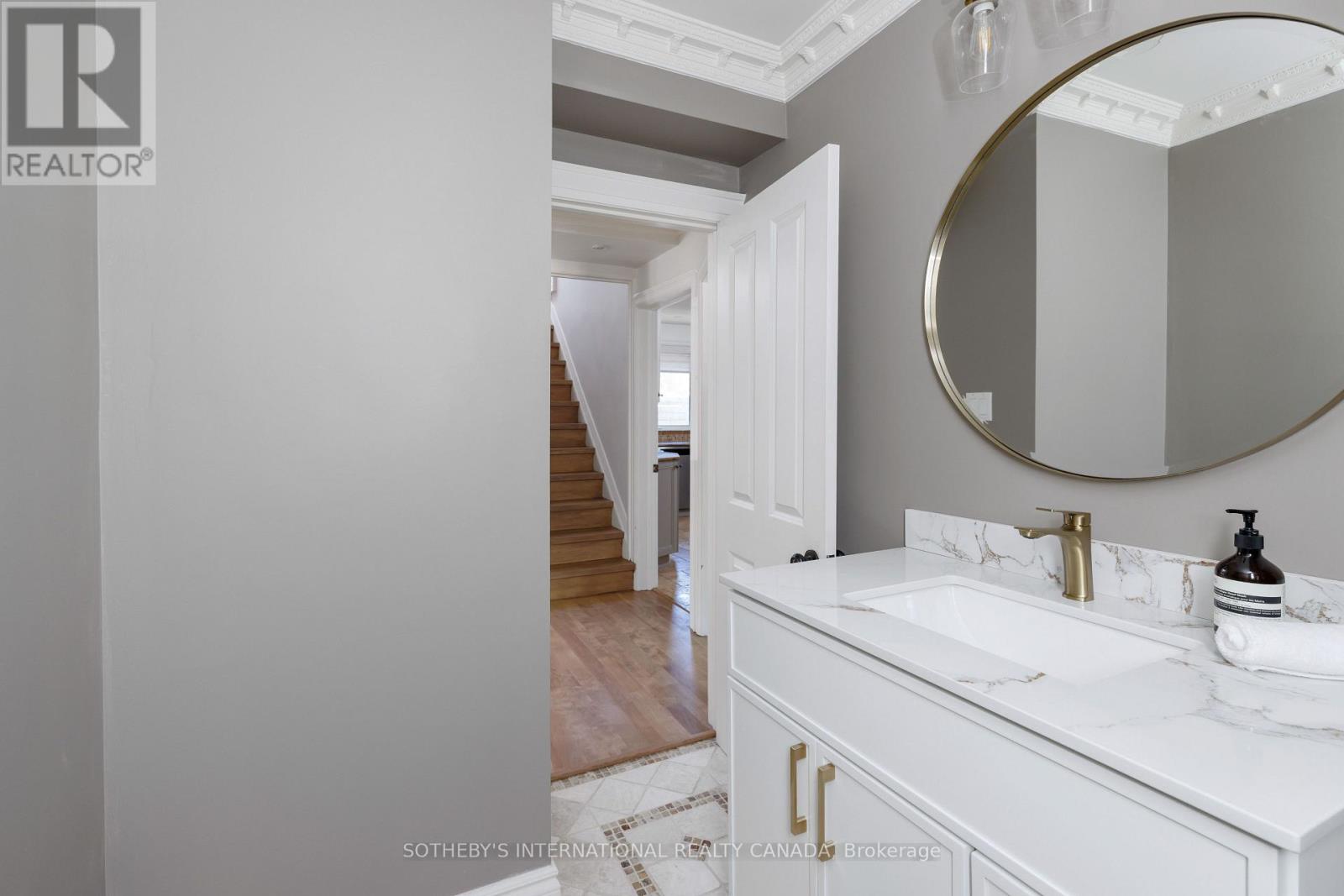1048 Royal York Road, Toronto, Ontario  M8X 2G7 - Photo 9 - W13834936